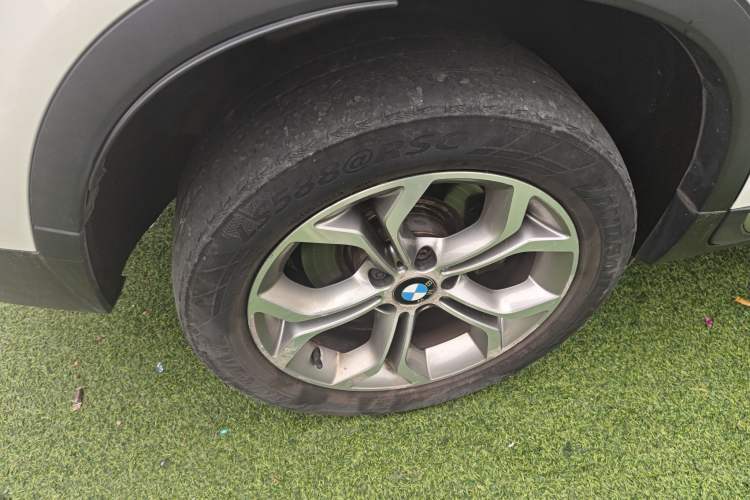 Used BMW X3 2014 xDrive20i X Design Package Right Rear Wheel Hub