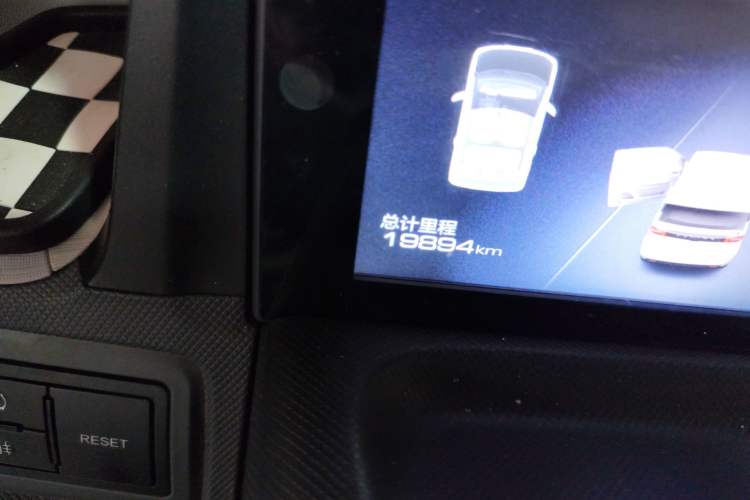 Used Wuling Hongguang MINIEV 2022 Macaron Premium Model – Lithium Iron Phosphate