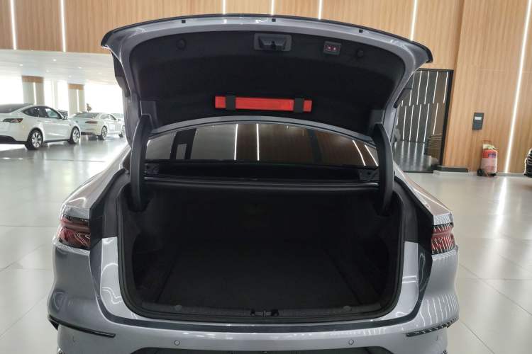 Used BYD Han 2024 EV Glory Edition 506KM Front-Wheel-Drive Premium Model Trunk