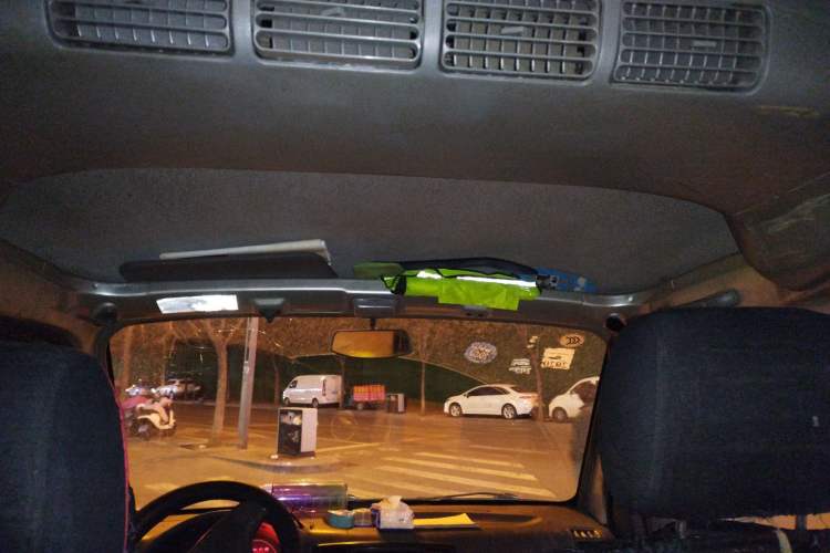 Used BAIC Weiwang 306 2016 1.2L Base Version 5 Seats A12 China IV Emission Standard Headliner