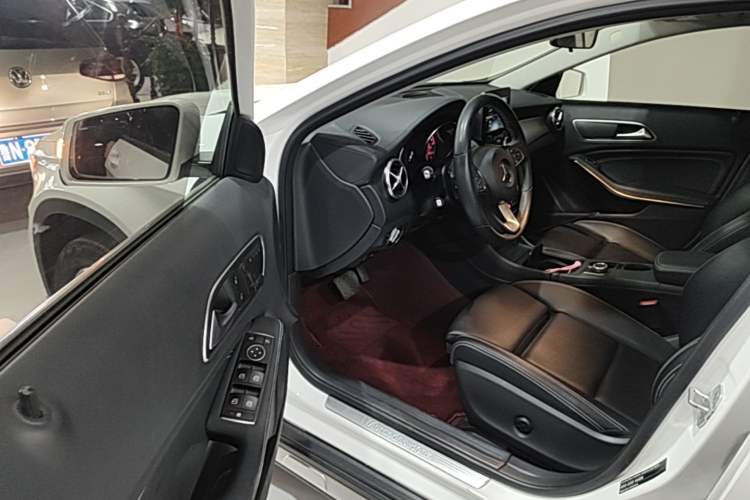 Used Mercedes-Benz GLA 2016 GLA 200 Fashion Model Driver Seat