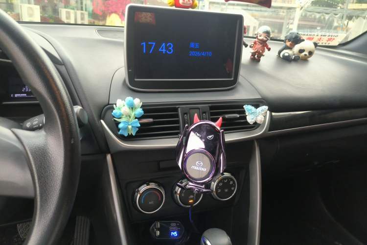 Used Mazda CX-4 2016 2.0L Automatic 2WD Blue Sky Dynamic Edition Audio And AC Panel