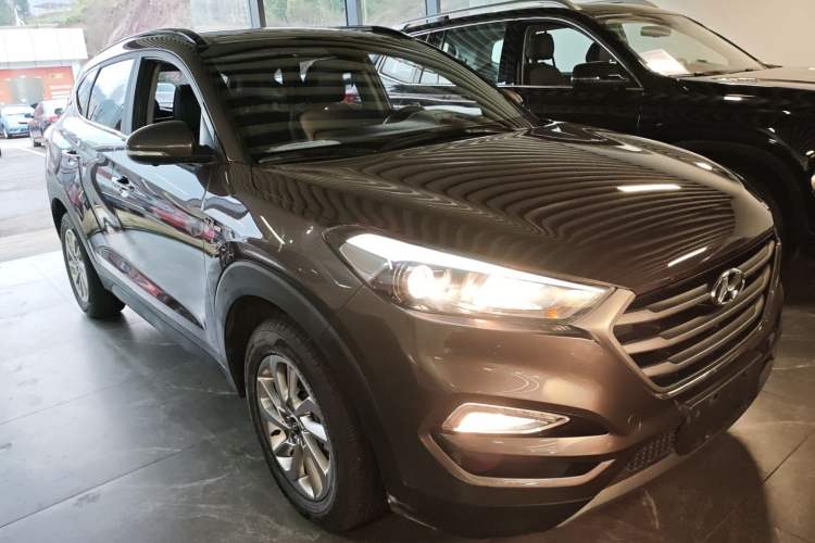 Used Hyundai Tucson 2018 1.6T Dual-Clutch Two-Wheel Drive 15th Anniversary Special Edition