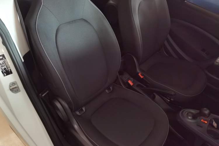 Used smart fortwo 2017 1.0L 52kW New Sound Special Edition China V Emission Standard