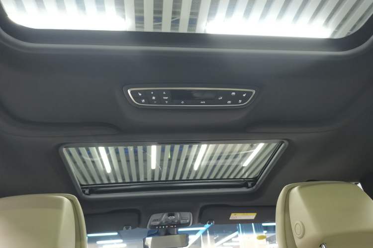 Used Buick GL8 2022 ES Landtrek 653T Flagship Model
