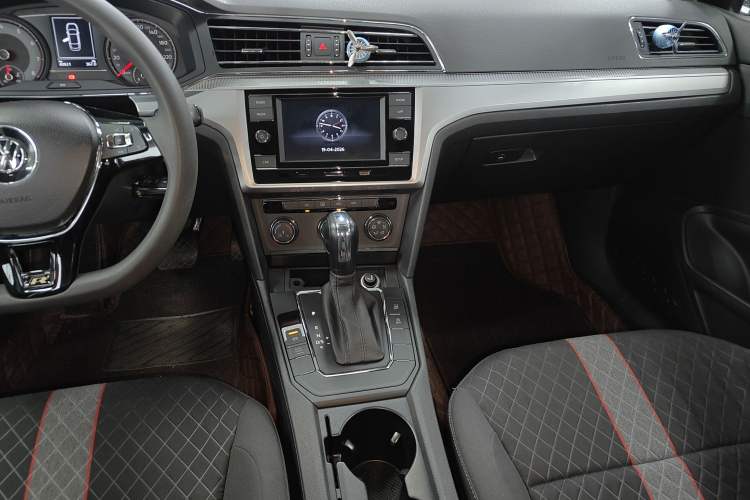 Used Volkswagen Lamando 2019 230TSI DSG Fashion Edition China VI