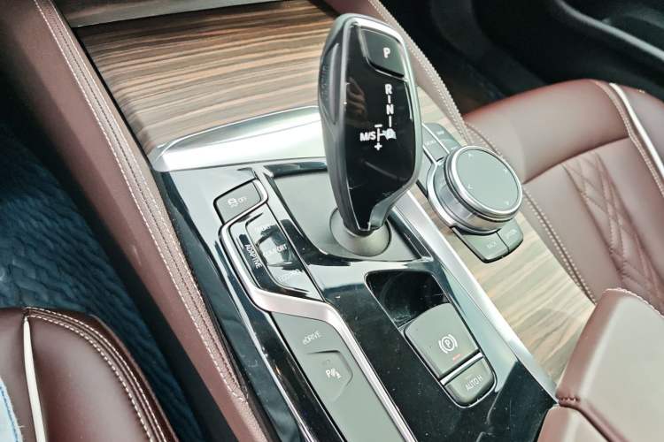 Used BMW 5 Series New Energy 2020 Mileage Upgrade Version 530Le Luxury Package