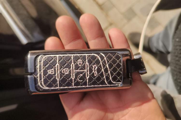 Used GAC Trumpchi GS8 2017 320T Four-Wheel Drive Luxury Smart Connectivity Version (7 Seats) Interior 1