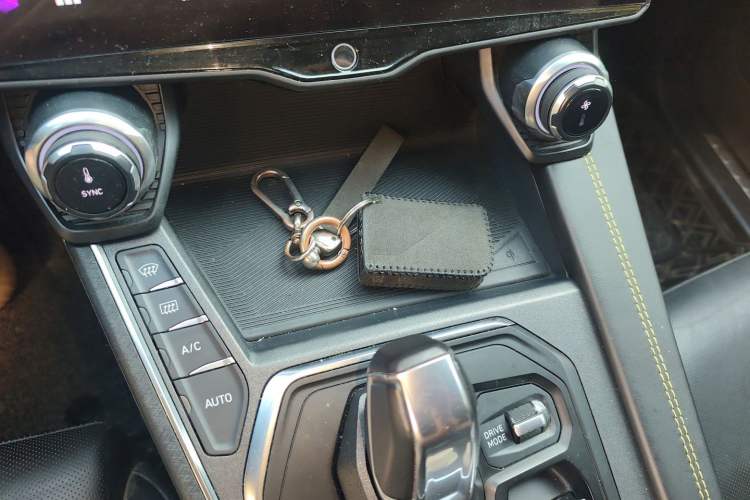 Used Lynk & Co 05 2020 2.0TD Two-Wheel Drive Shine Halo
