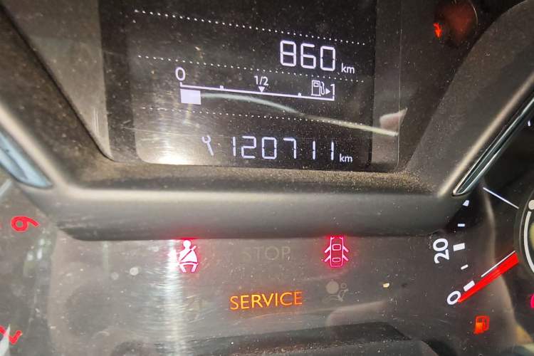 Used Citroen C4 Sega 2016 1.6L Manual Luxury Model Odometer Close Up