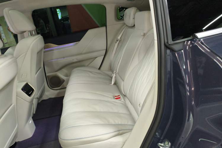 Used Buick L7 2025 Model Aivia Left Rear Seat