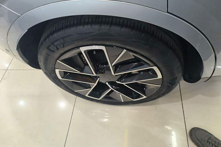 Used Avatr 11 2022 Long-Range Dual-Motor Luxury Edition 4 Seats
