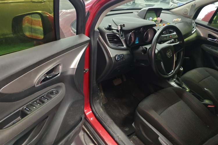 Used Buick Encore 2015 1.4T Automatic Two-Wheel Drive Urban Elite Version Driver Seat