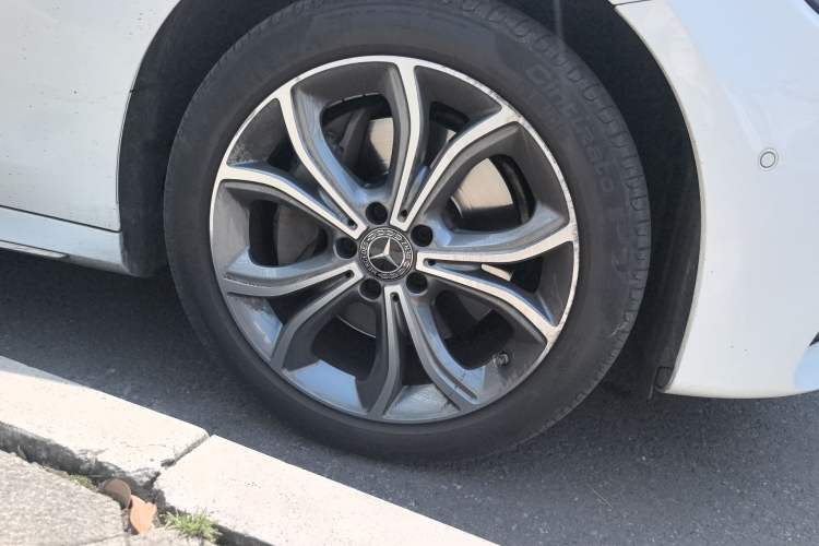 Used Mercedes-Benz E-Class 2020 Restyled E 300 L Sporty and Stylish Edition
