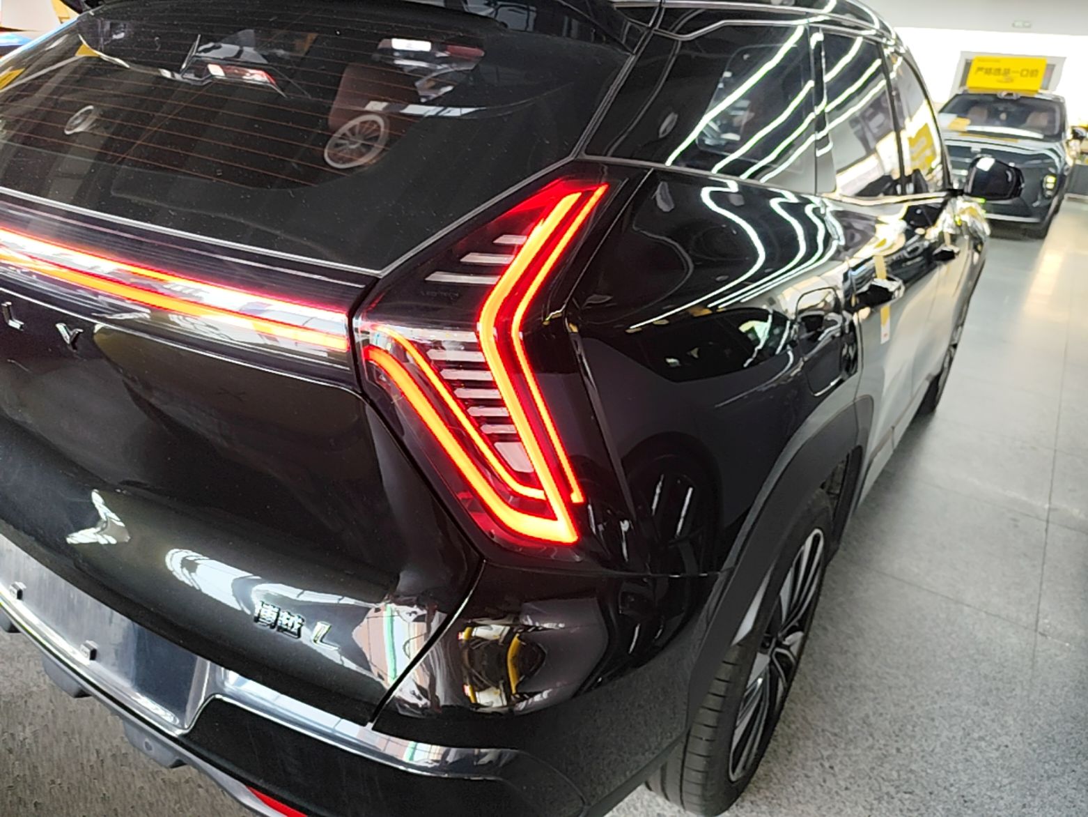 Geely Auto FX11 2025 4th Generation 1.5TD DCT Jinxiu — снимка 9