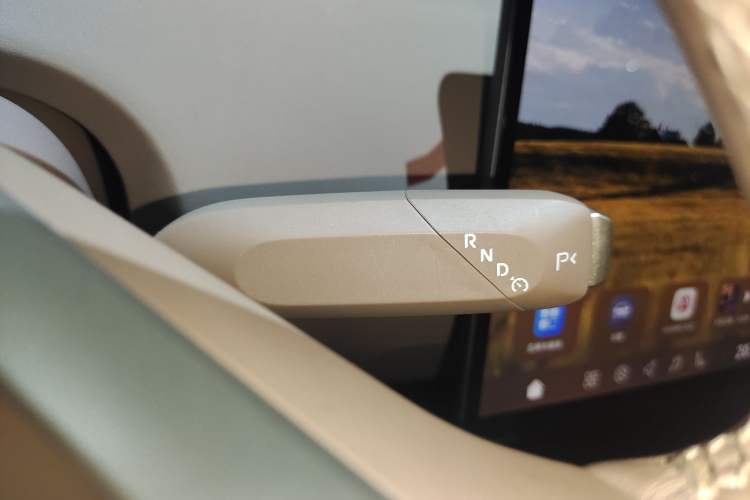 Used Avatr 07 2024 Ultra Range-Extended Four-Wheel Drive Gear Lever