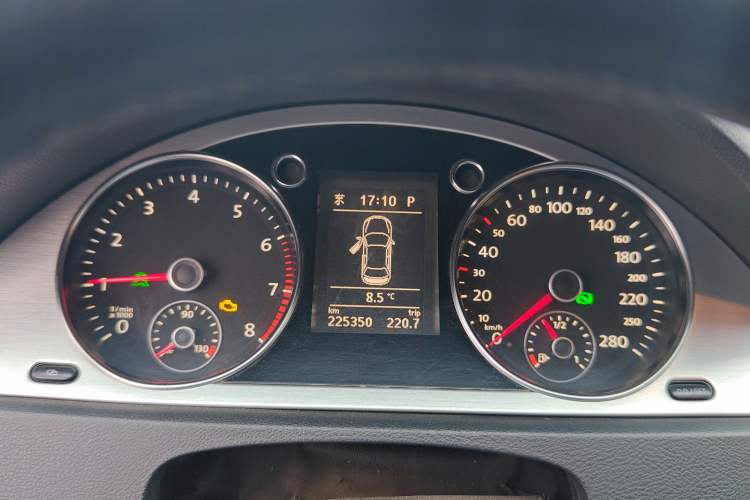 Used Volkswagen FAW-Volkswagen CC 2011 2.0 TSI Ultimate Edition Instrument Cluster