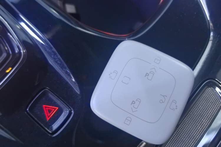 Used Zeekr 009 2024 7-Seater Walk-Through Version Four-Wheel Drive 108 kWh
