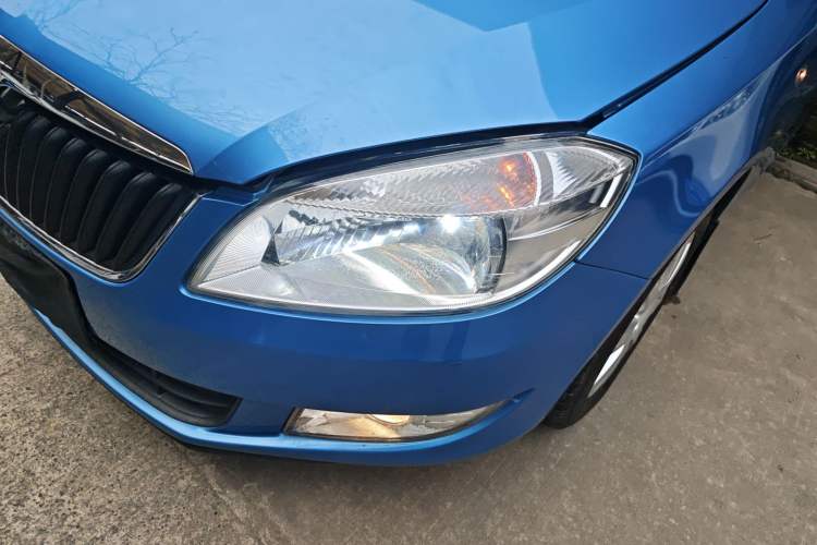 Used Skoda Fabia 2014 1.4L Automatic Crystal Edition