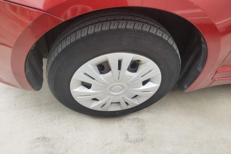 Used Suzuki Swift 2014 1.3L Manual Standard Edition Left Front Wheel Hub