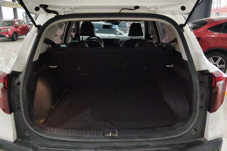 Used Kia Seltos 2023 1.5L CVT Luxury Edition Trunk