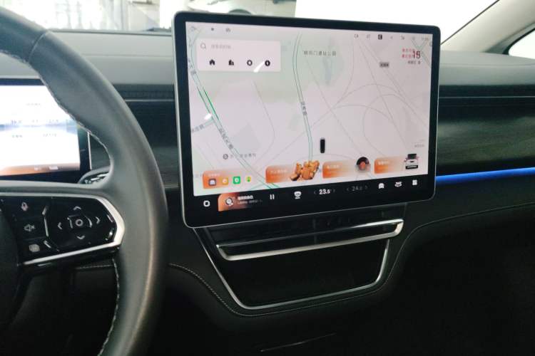 Used Geely Galaxy LEVC L380 2024 100 kWh 6-Seater Two-Wheel Drive Air
