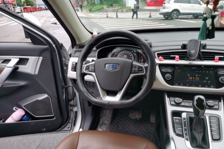 Used Geely Auto Emgrand X7 Sport 2016 1.8TD Automatic All-Wheel-Drive ZhiZun Edition Steering Wheel