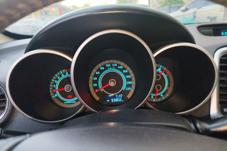 Used CHANGAN Eado 2013 1.6L Manual Luxury Model China V Standard
