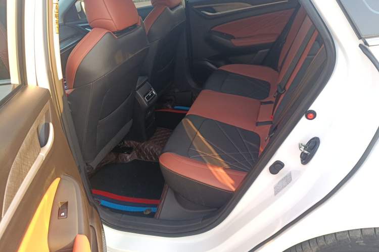 Used CHANGAN Eado 2023 Changan Edition PLUS Blue Whale NE 1.4T GDI DCT Prestige Version
