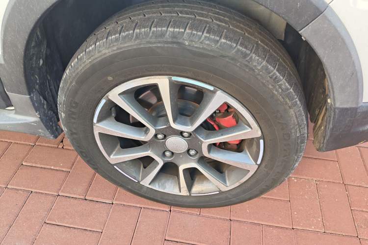 Used Haval H1 2017 Blue-Label 1.5L AMT Luxury Model Right Front Wheel Hub