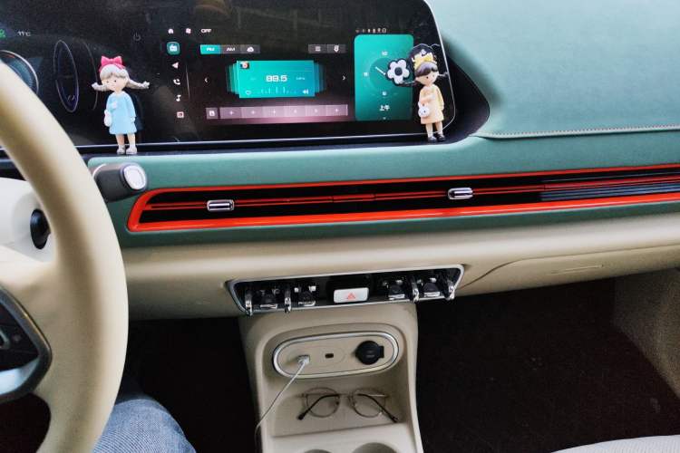 Used ORA Good Cat 2023 401 km Standard Range Premium Version Lithium Iron Phosphate
