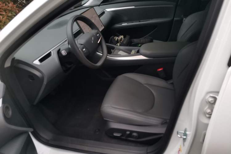 Used XPeng MONA M03 2025 600 with Ultra-Long Range Max Left Front Seat