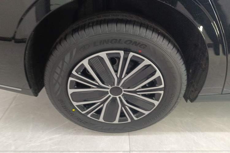 Used Geely Galaxy Stellar 6 2026 Model 60km Sailing Edition Right Rear Wheel Hub