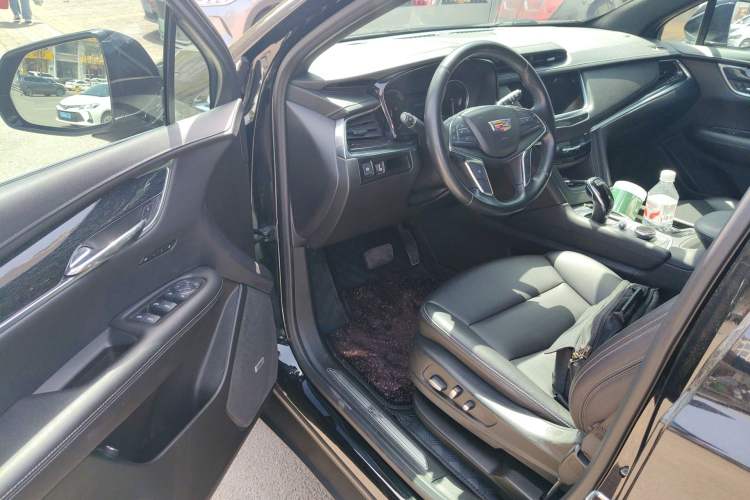 Used Cadillac XT5 2021 2.0T Two-Wheel Drive Luxury Version Driver Seat