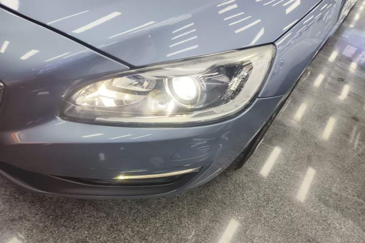 Used Volvo S60 2017 S60L T5 Zhiyue Edition
