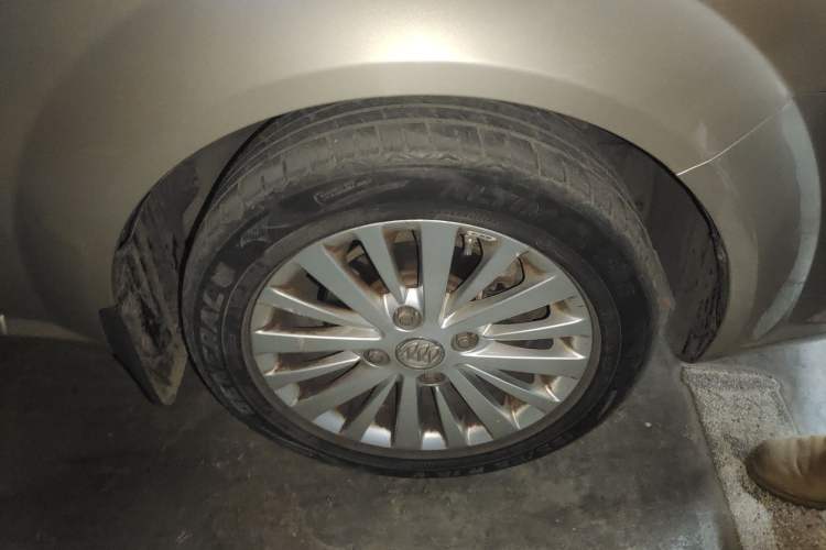 Used Buick Excelle 2013 1.5L Automatic Classic Model
