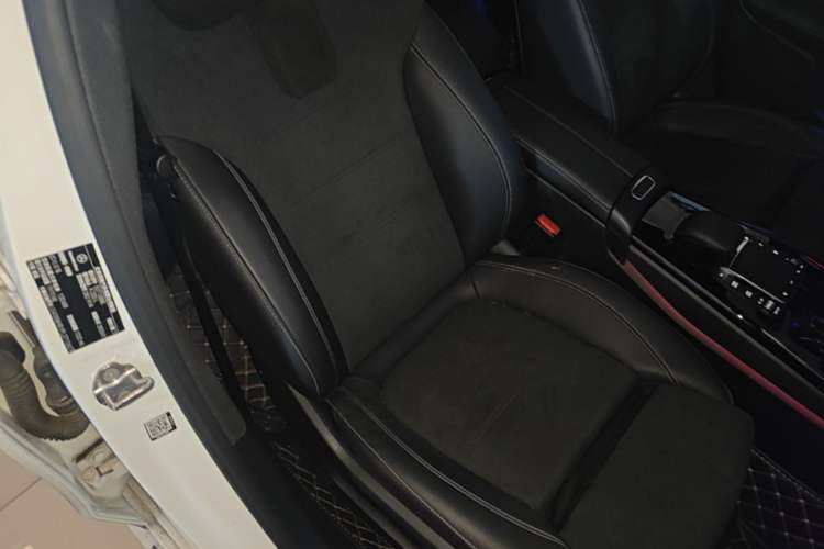 Used Mercedes-Benz A-Class 2022 Revised Version A 200 L Sport Sedan Fashionable Style
