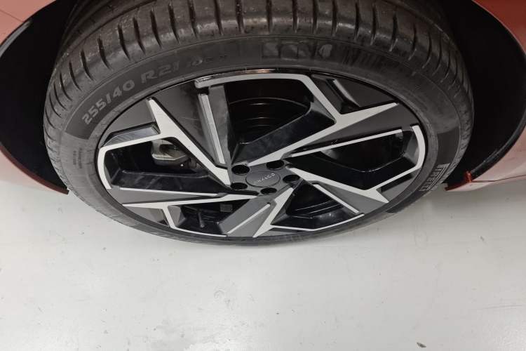 Used Lynk & Co Z10 2025 95 kWh 702 km All-Wheel Drive Intelligent Driving Ultra