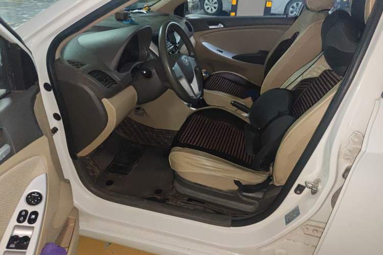 Used Hyundai Verna (older generation) 2010 Sedan 1.4L Manual Comfort GS