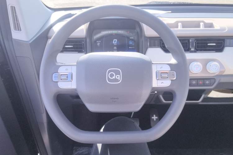 Used Chery QQ Ice Cream 2024 Edition Youth Version 205km Sundae Steering Wheel