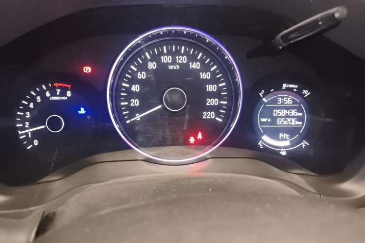 Used Honda Vezel 2015 1.5L manual two-wheel drive Comfort trim level
