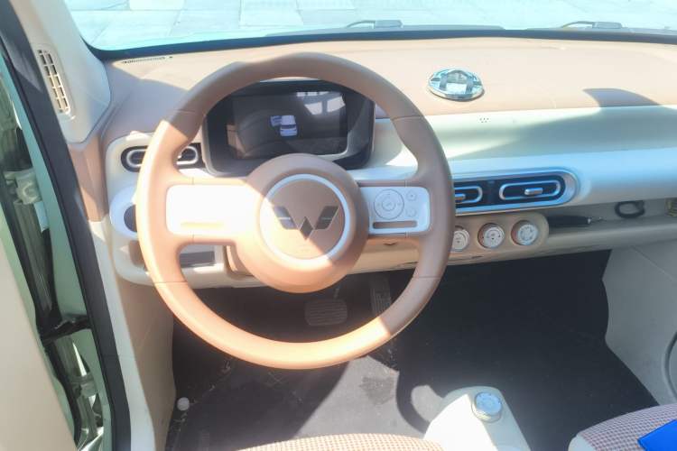 Used Wuling Hongguang MINIEV 2024 3rd Generation 215km Youth Edition