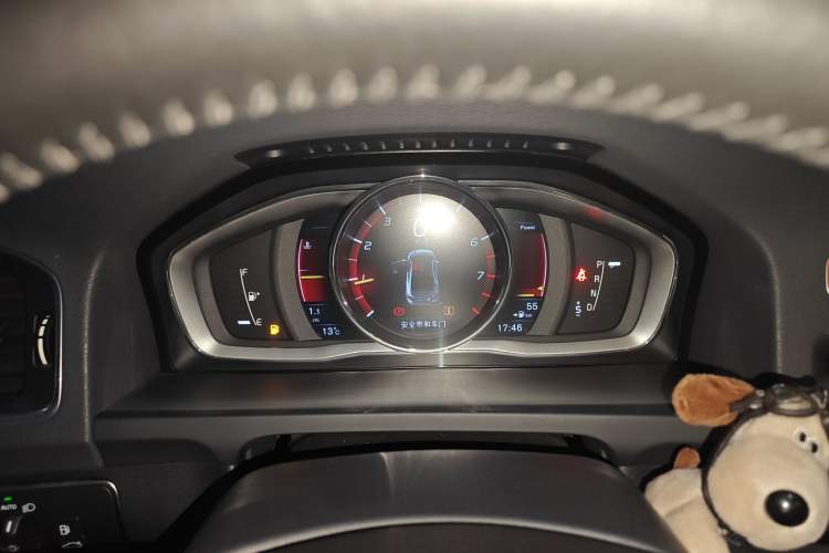 Used Volvo S60 2016 S60L T4 Zhiyuan Edition
