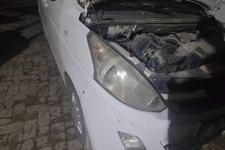 Used Wuling Rongguang V 2015 1.2L Standard Version Right Front Headlight