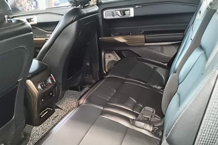 Used Ford Explorer 2020 EcoBoost 285 4x4 Titanium Edition 7-Seater
