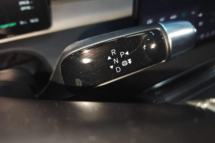 Used XPeng X9 2024 702 Ultra-Long Range Max