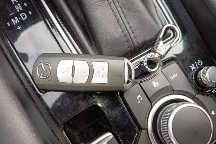 Used Mazda Atenza 2021 2.0L Blue Sky Luxury Edition
