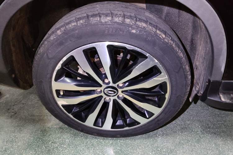 Used GAC Trumpchi GS4 2017 235T G-DCT Two-Wheel Drive Luxury Edition Exterior 5