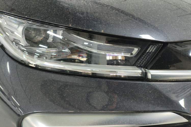 Used EXEED Lingyun 2021 290T Two-Wheel Drive Starry Edition Right Front Headlight