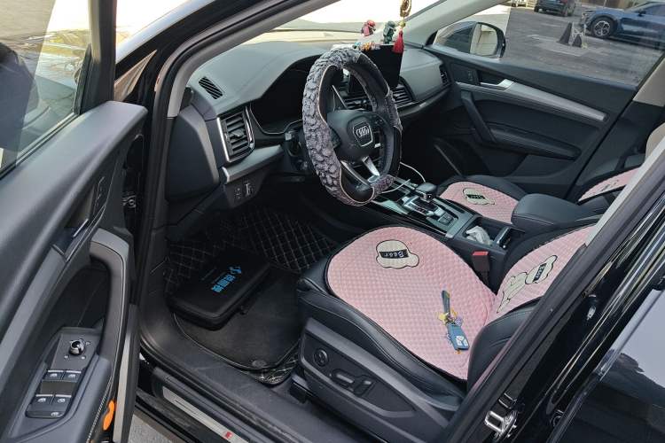 Used Audi Q5L 2022 40T Fashionable and Dynamic Model Driver Seat
